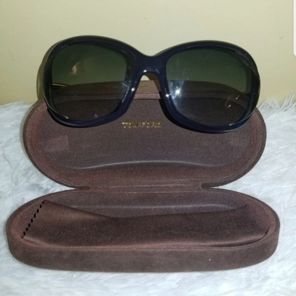 **Host Pick**💎Tom Ford Jennifer Sunglasses💎 - Picture 1 of 6